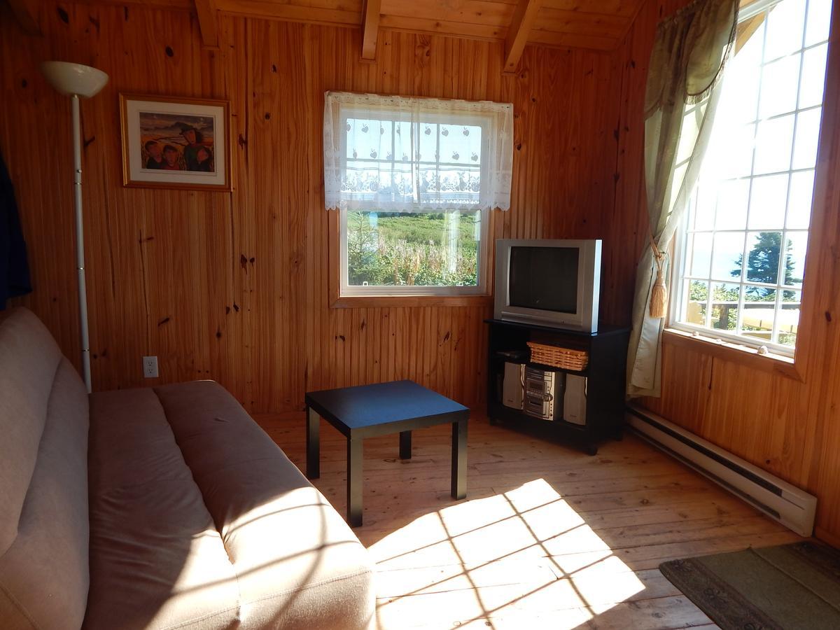 Les Chalets Brise-De-Mer Sainte-Therese-de-Gaspe Exterior photo
